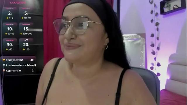 Image 4 of gia_nahomi Stream on Chaturbate on 1 month ago