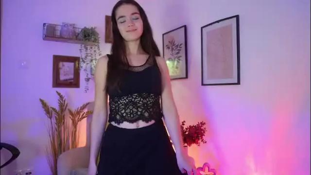 Image 12 of gia_paige18 Stream on Chaturbate on 11 days ago