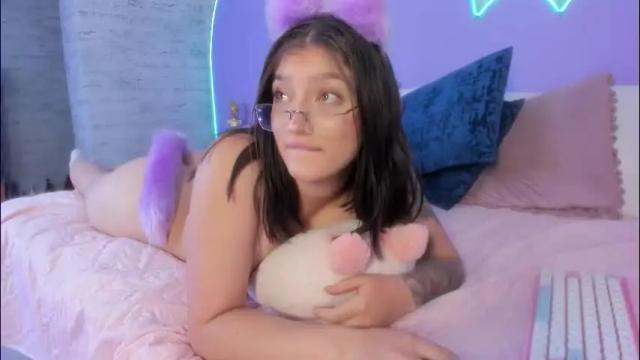 Thumbnail 3, giaa_ross's Stream at Chaturbate, 1 month ago