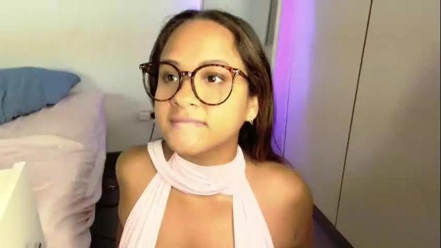 Image 3 of giablue20 Stream on Chaturbate on 3 months ago