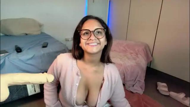Image 8 of giablue20 Stream on Chaturbate on 2 months ago
