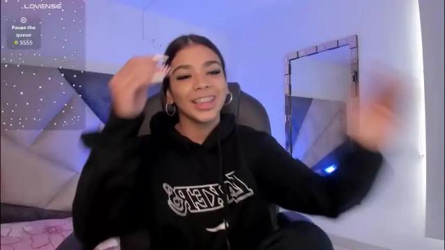 Image 3 of giafu Stream on Chaturbate on 22 days ago