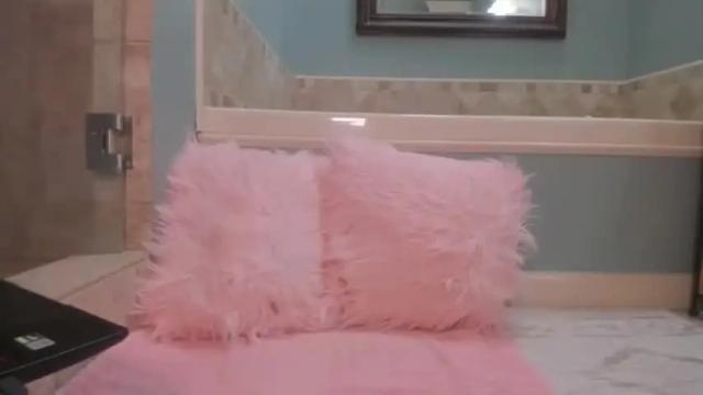 Image 10 of giannasexo Stream on Chaturbate on 13 months ago