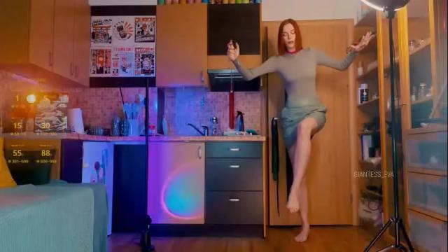 Image 10 of giantess_eva Stream on Chaturbate on 1 month ago