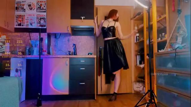 Image 12 of giantess_eva Stream on Chaturbate on 1 month ago