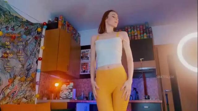 Image 6 of giantess_eva Stream on Chaturbate on 13 days ago