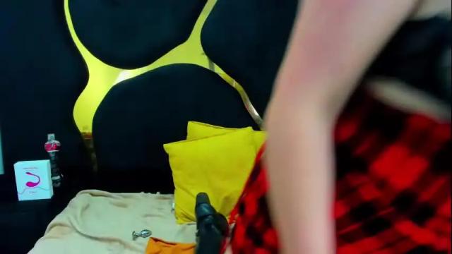 Image 6 of giaroussel Stream on Chaturbate on 2 months ago
