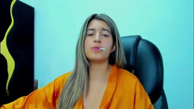 Image 4 of giaroussel Stream on Chaturbate on 2 months ago
