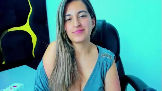 Image 8 of giaroussel Stream on Chaturbate on 2 months ago