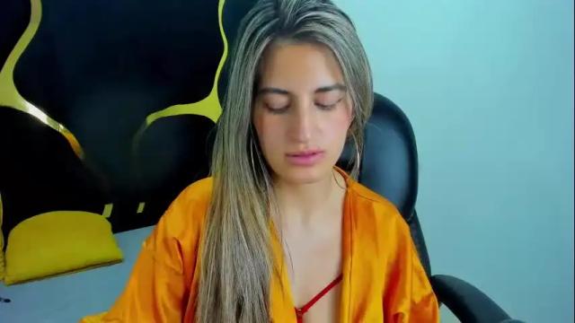 Image 2 of giaroussel Stream on Chaturbate on 1 month ago