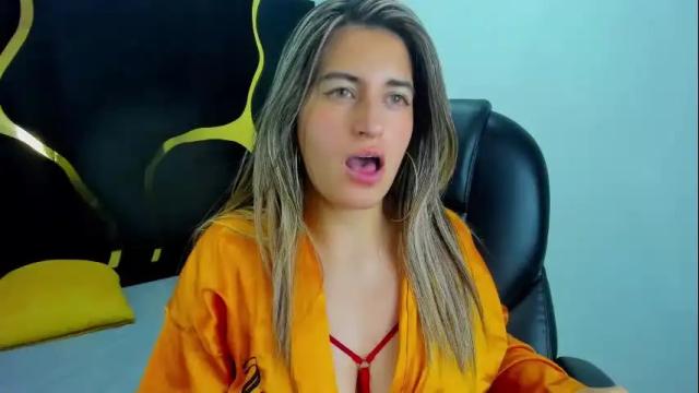 Image 3 of giaroussel Stream on Chaturbate on 1 month ago