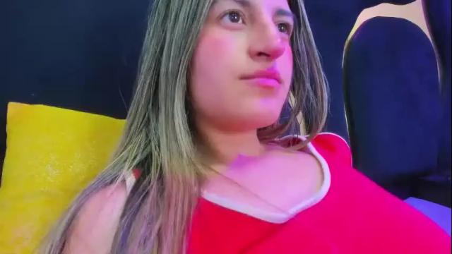 Image 4 of giaroussel Stream on Chaturbate on 4 months ago