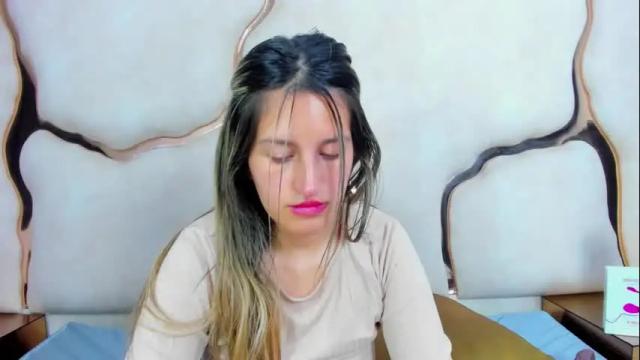 Image 6 of giaroussel Stream on Chaturbate on 4 months ago