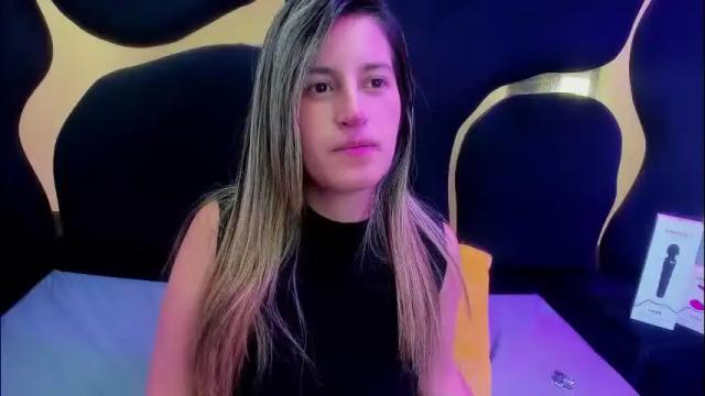 Image 4 of giaroussel Stream on Chaturbate on 4 months ago