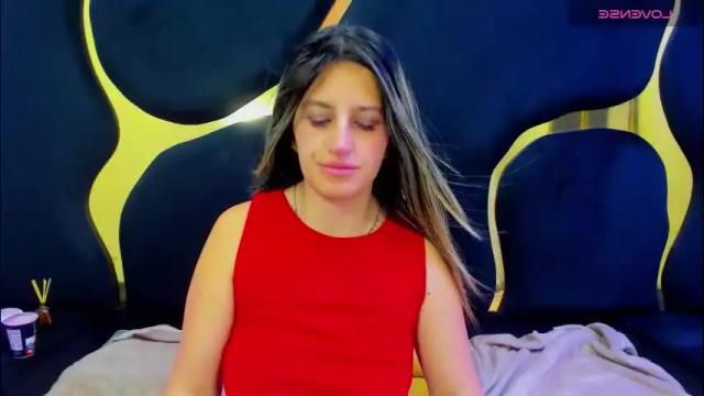 Image 4 of giaroussel Stream on Chaturbate on 2 months ago