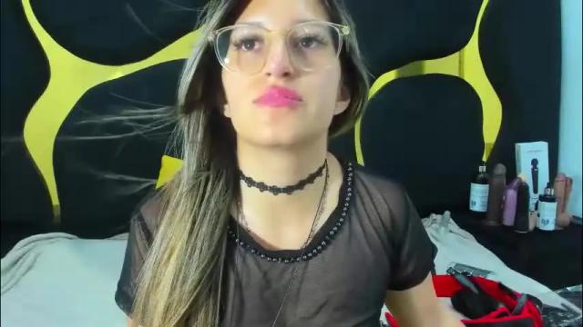 Image 10 of giaroussel Stream on Chaturbate on 2 months ago