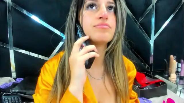 Image 6 of giaroussel Stream on Chaturbate on 2 months ago