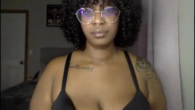 Image 7 of gigi_sweetcheeks Stream on Chaturbate on 16 months ago