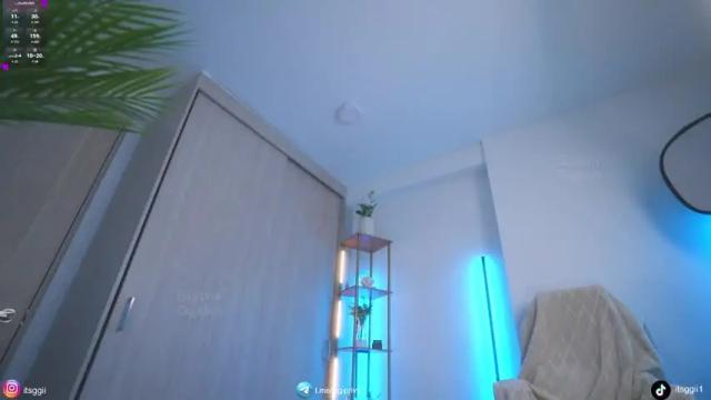 Image 10 of gigi_ulala Stream on Chaturbate on 1 month ago