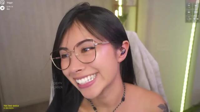 Image 2 of gigi_ulala Stream on Chaturbate on 1 month ago