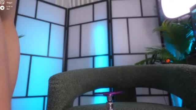 Image 8 of gigi_ulala Stream on Chaturbate on 1 month ago