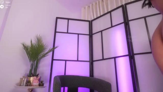 Image 7 of gigi_ulala Stream on Chaturbate on 1 month ago