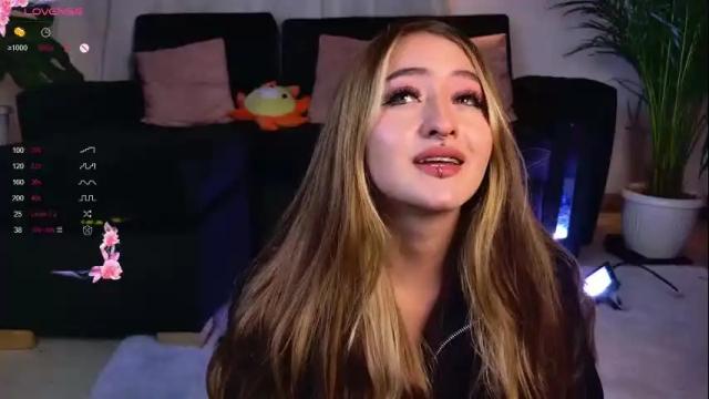 Image 3 of gigii_hadiidd Stream on Chaturbate on 1 month ago