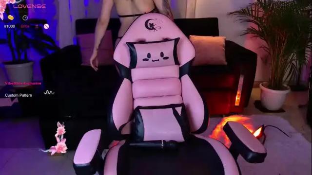 Image 12 of gigii_hadiidd Stream on Chaturbate on 1 month ago