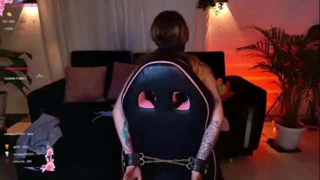 Image 3 of gigii_hadiidd Stream on Chaturbate on 1 month ago