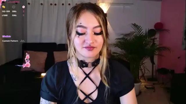 Image 11 of gigii_hadiidd Stream on Chaturbate on 24 days ago