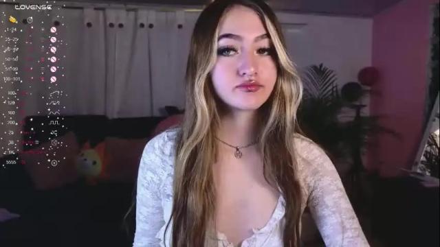 Image 10 of gigii_hadiidd Stream on Chaturbate on 4 days ago