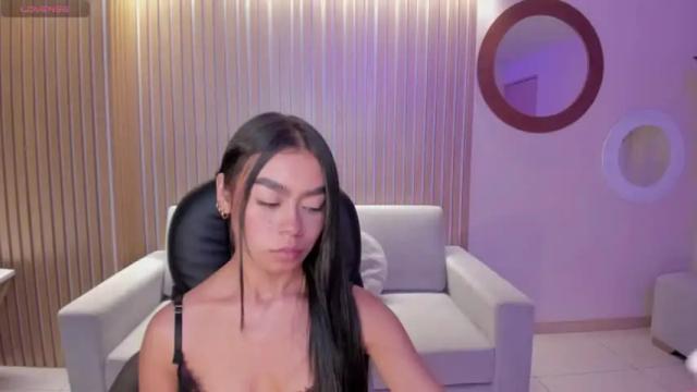 Image 2 of gigilee_ Stream on Chaturbate on 14 months ago