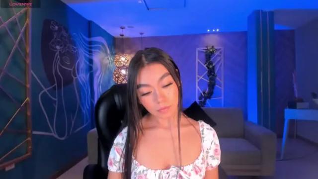 Image 4 of gigilee_ Stream on Chaturbate on 13 months ago
