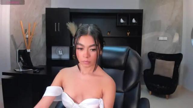 Image 7 of gigilee_ Stream on Chaturbate on 13 months ago