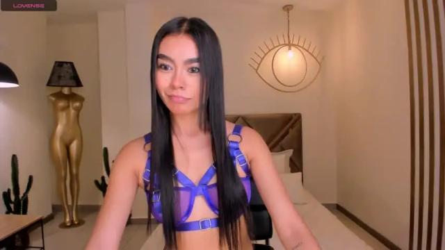 Image 2 of gigilee_ Stream on Chaturbate on 13 months ago