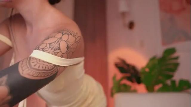 Image 4 of gigilee_ Stream on Chaturbate on 23 days ago