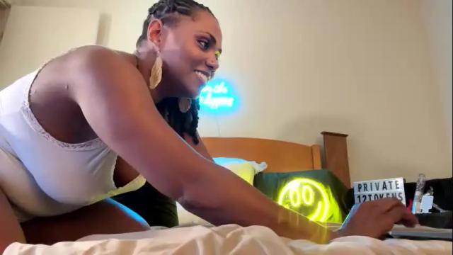 Image 3 of gigimcfee Stream on Chaturbate on 9 days ago