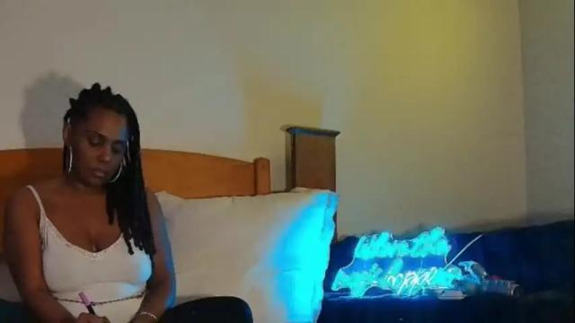 Image 12 of gigimcfee Stream on Chaturbate on 1 month ago