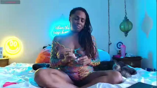 Image 3 of gigimcfee Stream on Chaturbate on 2 days ago
