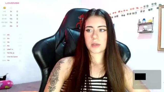 Image 10 of giia_blue Stream on Chaturbate on 23 months ago