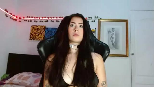 Image 8 of giia_blue Stream on Chaturbate on 21 months ago