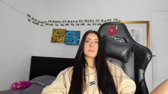 Image 8 of giia_blue Stream on Chaturbate on 20 months ago