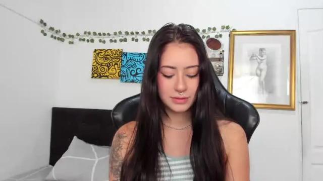 Image 2 of giia_blue Stream on Chaturbate on 20 months ago