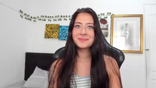 Image 3 of giia_blue Stream on Chaturbate on 20 months ago