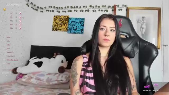 Image 8 of giia_blue Stream on Chaturbate on 19 months ago