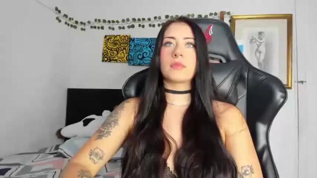 Image 3 of giia_blue Stream on Chaturbate on 19 months ago