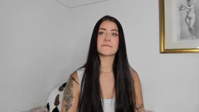 Thumbnail 1, giia_blue's Stream at Chaturbate, 18 months ago