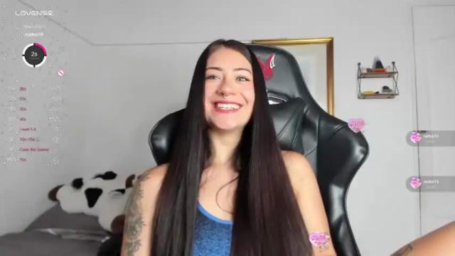 Image 3 of giia_blue Stream on Chaturbate on 18 months ago