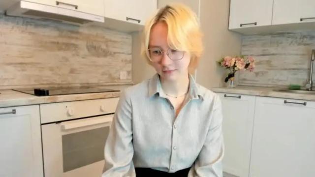 Image 3 of gillianbraund Stream on Chaturbate on 21 months ago