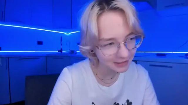 Thumbnail 2, gillianbraund's Stream at Chaturbate, 13 months ago